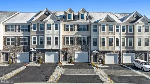 84 Potomac Ct, Prince Frederick, MD 20678