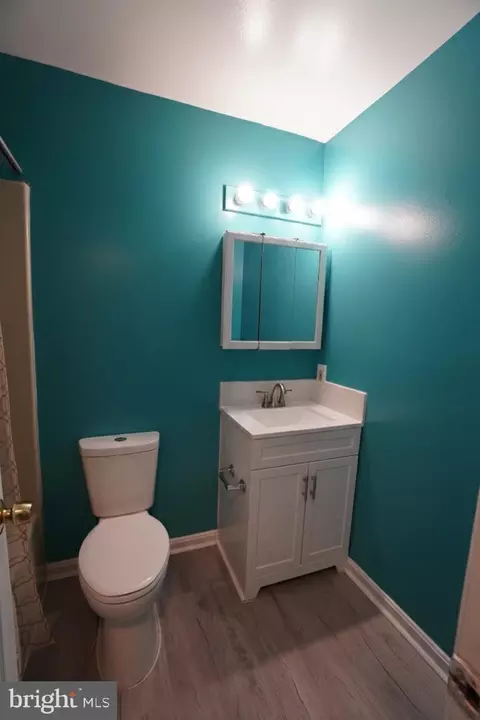 Bath - 178 Thunderbird Dr, Lusby, MD 20657 photo 1 of 3