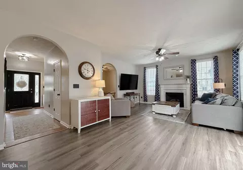 Entry Way - 11226 Dancer Ct, Lusby, MD 20657 photo 5 of 10