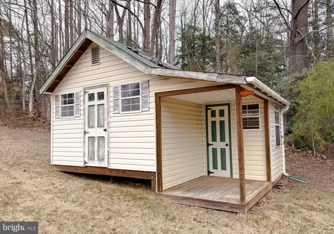 Exterior - 11226 Dancer Ct, Lusby, MD 20657 photo 10 of 11