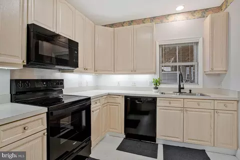 Kitchen - 501 Runabout Loop #501, Solomons, MD 20688 photo 2 of 4