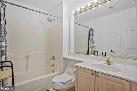 Bath - 501 Runabout Loop #501, Solomons, MD 20688 photo 3 of 4