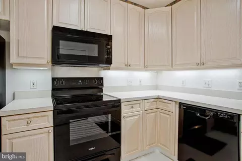Kitchen - 501 Runabout Loop #501, Solomons, MD 20688 photo 4 of 4