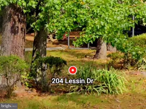 204 Lessin Dr, Lusby, MD 20657