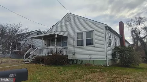 4871 Calvert Dr, Saint Leonard, MD 20685