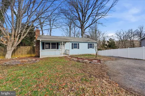 1380 Oakcrest Cir, Saint Leonard, MD 20685