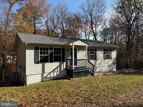 11570 Tomahawk Trl W, Lusby, MD 20657