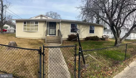 3800 28th St, Chesapeake Beach, MD 20732