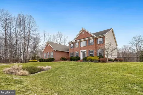 Exterior - 2117 Hunter Trl, Owings, MD 20736 photo 2 of 7