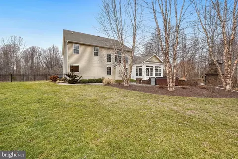 Exterior - 2117 Hunter Trl, Owings, MD 20736 photo 6 of 7