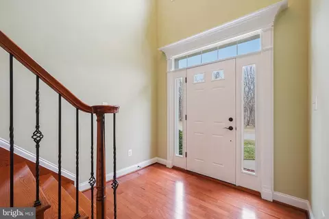 Entry Way - 2117 Hunter Trl, Owings, MD 20736 photo 2 of 8