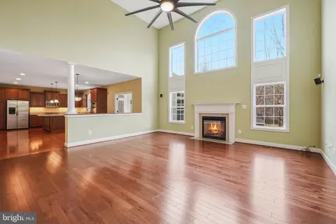 Living - 2117 Hunter Trl, Owings, MD 20736 photo 4 of 8