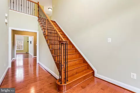 Entry Way - 2117 Hunter Trl, Owings, MD 20736 photo 5 of 8