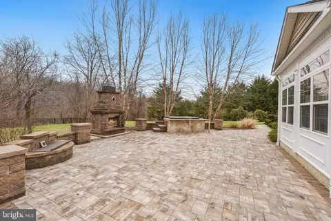 Exterior - 2117 Hunter Trl, Owings, MD 20736 photo 4 of 7
