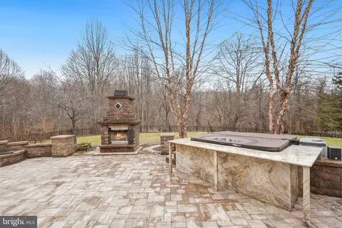Exterior - 2117 Hunter Trl, Owings, MD 20736 photo 5 of 7
