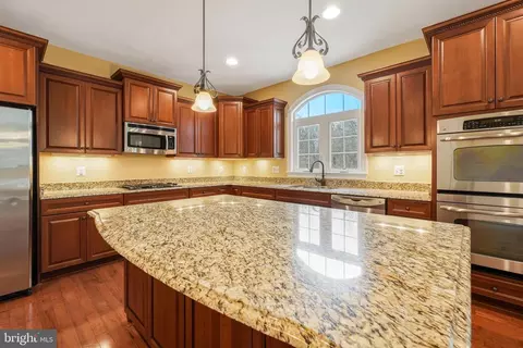 Kitchen - 2117 Hunter Trl, Owings, MD 20736 photo 2 of 3