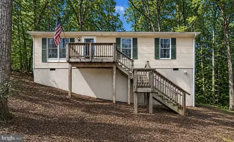 913 Golden West Way, Lusby, MD 20657