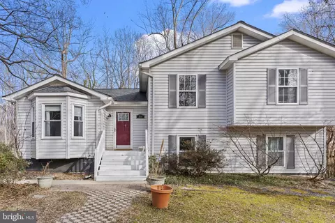 366 Medallion Dr, Prince Frederick, MD 20678