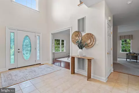 Entry Way - 3300 Lancer Ct, Dunkirk, MD 20754 photo 3 of 12