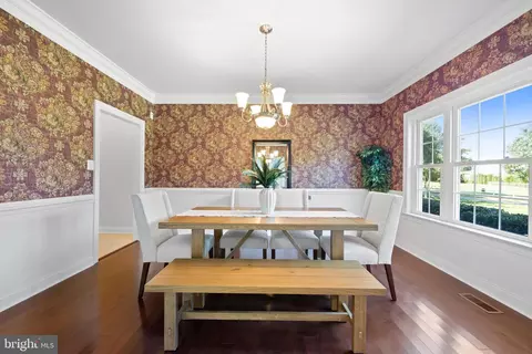 Dining - 3300 Lancer Ct, Dunkirk, MD 20754 photo 3 of 4