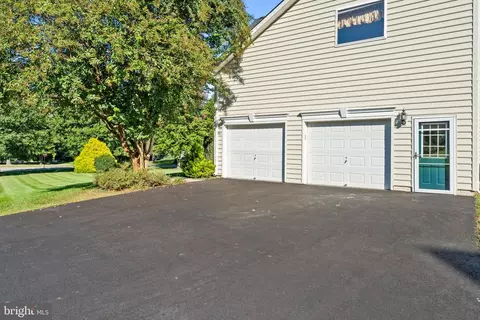 Exterior - 3300 Lancer Ct, Dunkirk, MD 20754 photo 10 of 11