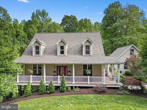 7847 N Flint Hill Rd, Owings, MD 20736