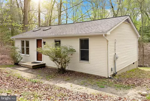 1111 San Angelo Dr, Lusby, MD 20657