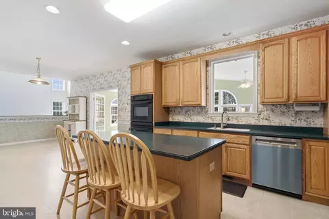 Kitchen - 12110 Longleaf Ln, Dunkirk, MD 20754 photo 5 of 9