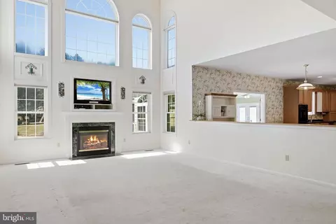 Living - 12110 Longleaf Ln, Dunkirk, MD 20754 photo 8 of 9