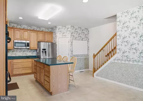 Kitchen - 12110 Longleaf Ln, Dunkirk, MD 20754 photo 8 of 9