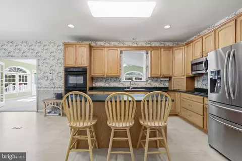 Kitchen - 12110 Longleaf Ln, Dunkirk, MD 20754 photo 6 of 9
