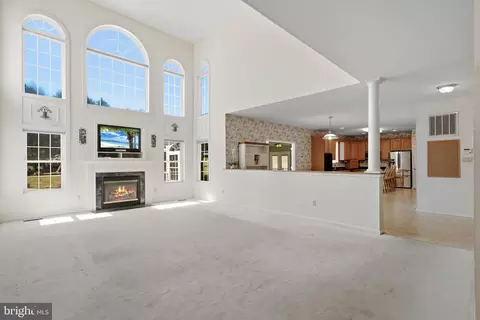 Living - 12110 Longleaf Ln, Dunkirk, MD 20754 photo 4 of 9