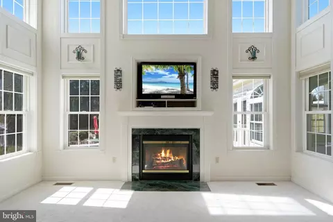 Living - 12110 Longleaf Ln, Dunkirk, MD 20754 photo 6 of 9
