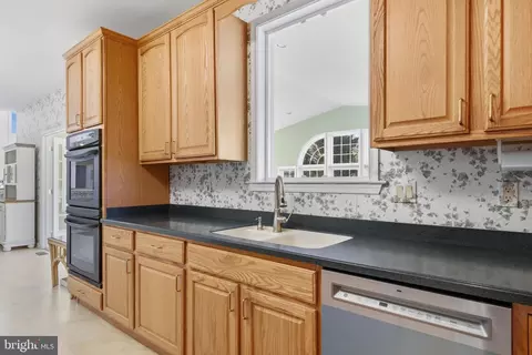 Kitchen - 12110 Longleaf Ln, Dunkirk, MD 20754 photo 3 of 9