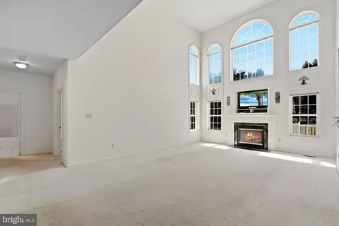 Living - 12110 Longleaf Ln, Dunkirk, MD 20754 photo 7 of 9