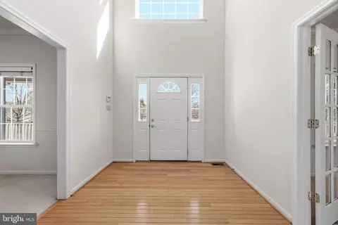 Entry Way - 12110 Longleaf Ln, Dunkirk, MD 20754 photo 2 of 4