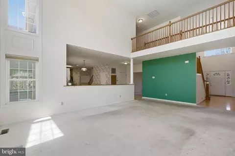 Living - 12110 Longleaf Ln, Dunkirk, MD 20754 photo 3 of 9