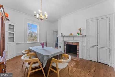 Dining - 11432 Diantha Ct, Dunkirk, MD 20754 photo 2 of 2