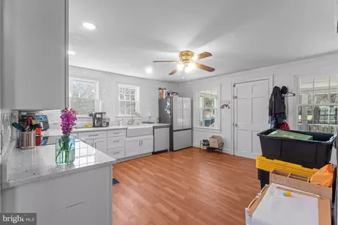 Kitchen - 11432 Diantha Ct, Dunkirk, MD 20754 photo 2 of 2
