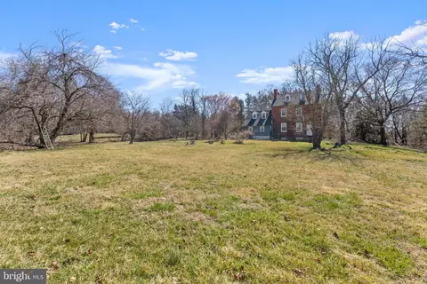Exterior - 11432 Diantha Ct, Dunkirk, MD 20754 photo 6 of 19