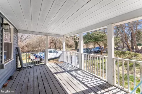 Exterior - 11432 Diantha Ct, Dunkirk, MD 20754 photo 5 of 19