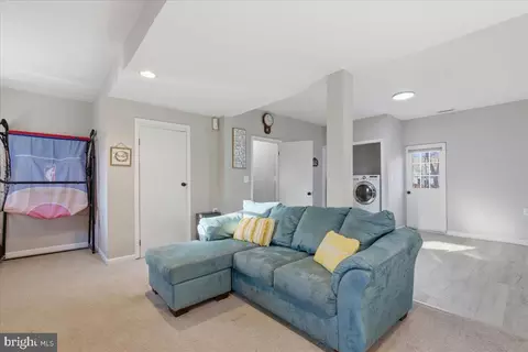 Entry Way - 527 Dillon Dr, Lusby, MD 20657 photo 5 of 5