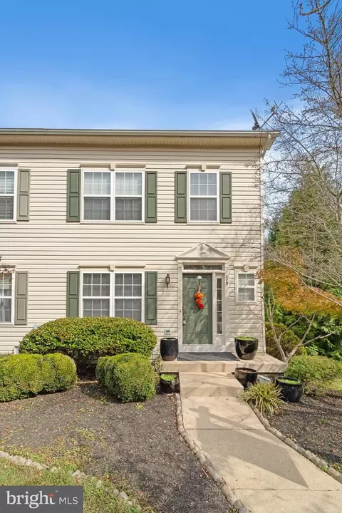 379 Cambridge Pl, Prince Frederick, MD 20678