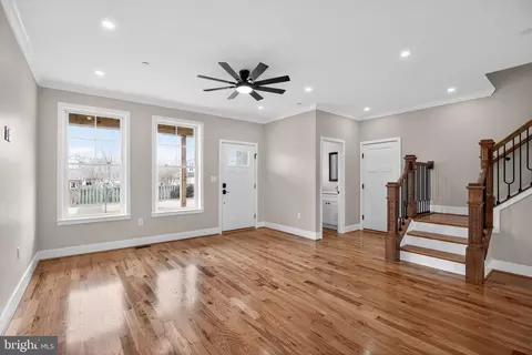 Living - 14245 Sedwick Ave, Solomons, MD 20688 photo 3 of 10
