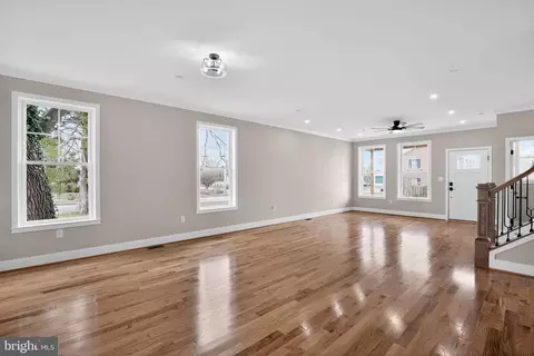 Living - 14245 Sedwick Ave, Solomons, MD 20688 photo 5 of 10