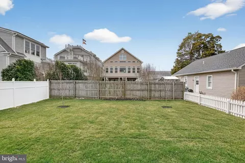 Exterior - 14245 Sedwick Ave, Solomons, MD 20688 photo 4 of 7