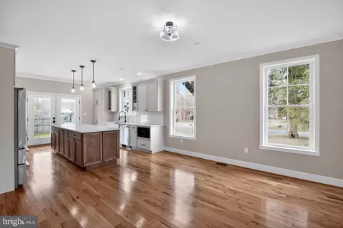 Living - 14245 Sedwick Ave, Solomons, MD 20688 photo 7 of 10