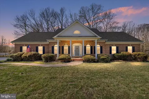 615 Patuxent Reach Dr, Prince Frederick, MD 20678