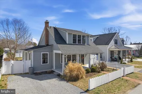 Exterior - 14314 Sedwick Ave, Solomons, MD 20688 photo 3 of 11