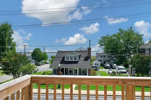 8236 Bayside Rd, Chesapeake Beach, MD 20732